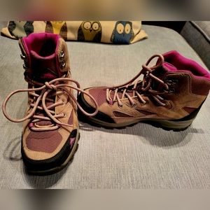 High Sierra Hiking Boots New Size 8